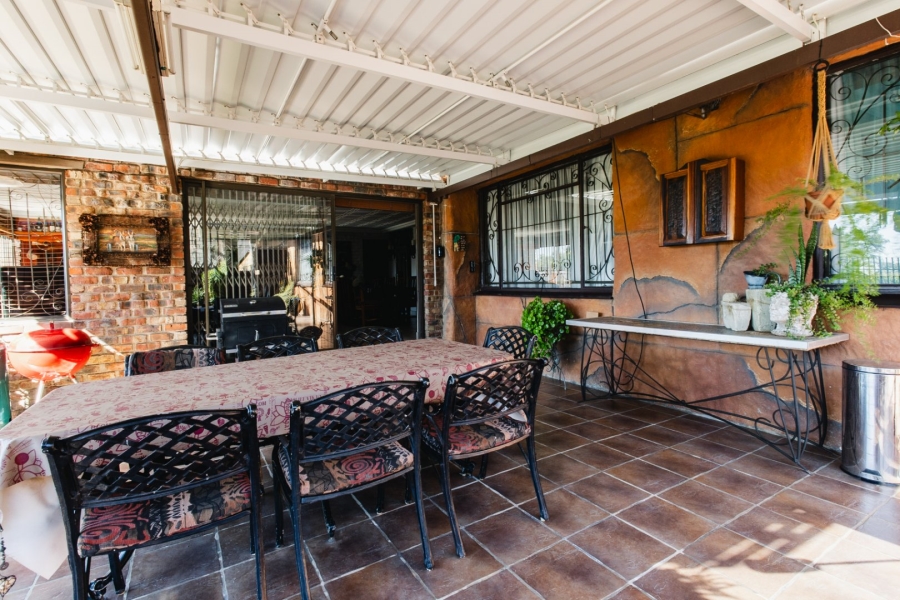 5 Bedroom Property for Sale in Dan Pienaar Free State